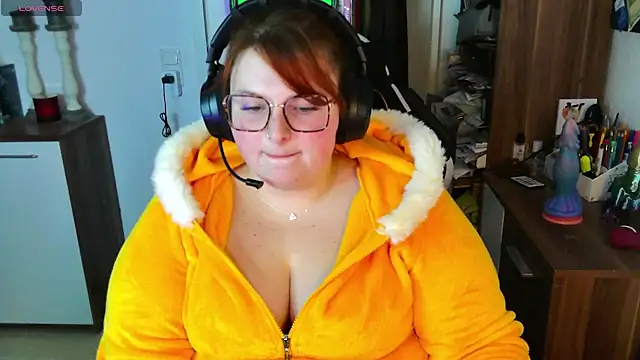 chrissiosaurus (F young) - HAPPY BIRTHDAY LITTLE DINO🦖