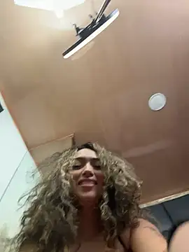 MaddisonBelucci webcam