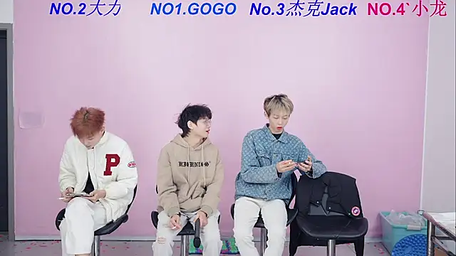 Beautifulboys-999 webcam