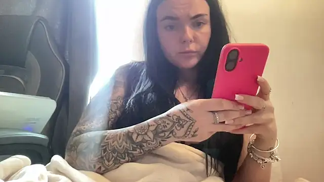 YorkshireGirly webcam