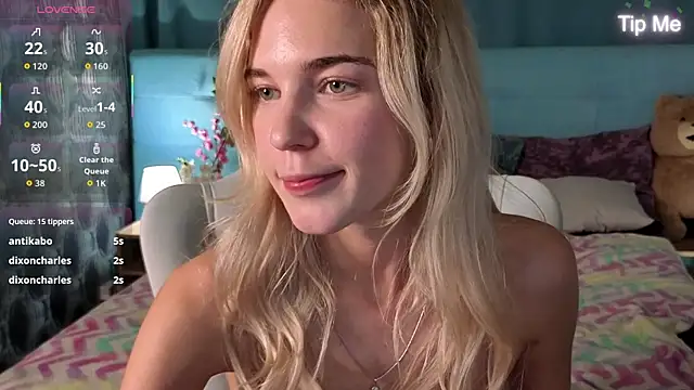 Aurora_Bennet webcam
