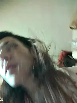 SheTheDeeevil webcam