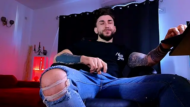 MightyAaron66 webcam