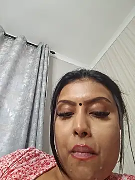 Indian_GlowingMiax webcam