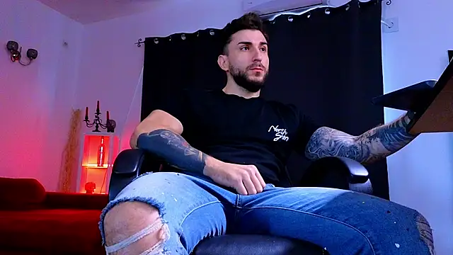 MightyAaron66 webcam