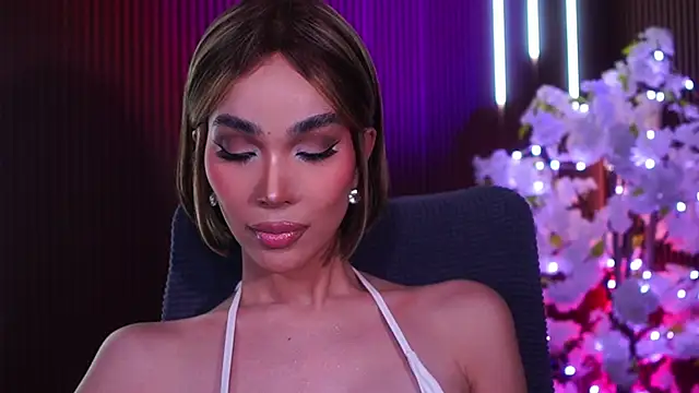 xxforyoureyesonlyxx webcam