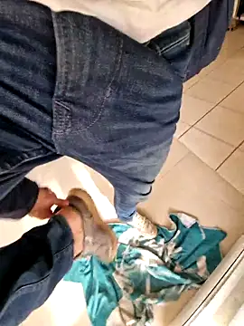 lorent6969 (M mature) - #bisexuals #brunettes #cam2cam #cheapest-privates #dirty-talk #flashing #french #mature #medium #mobile #office #pov #recordable-publics #sexting #small-audience #swiss #white