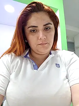 girl_redhead_bigtits webcam