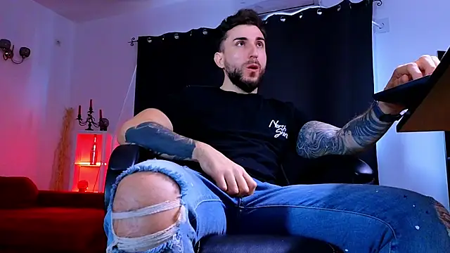 MightyAaron66 webcam