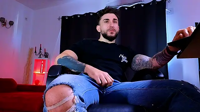 MightyAaron66 webcam