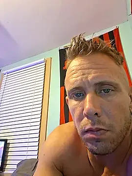 Br0kenKenDoll webcam