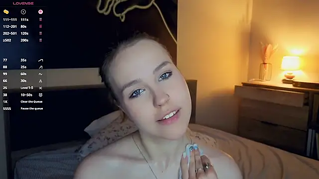 MaliaBourraine webcam