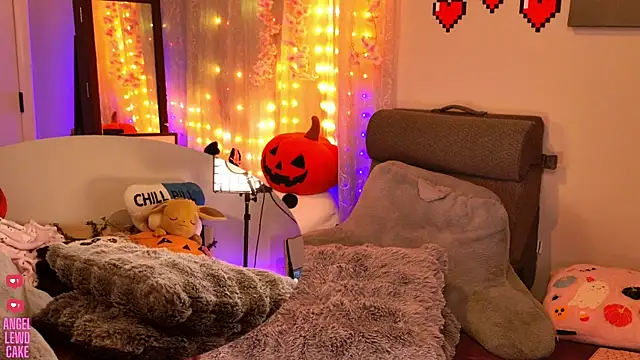 Angel-Lewd-Cake webcam