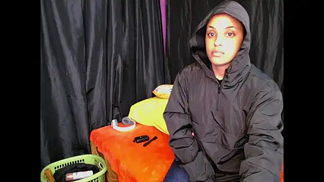 indianmaxine07 webcam