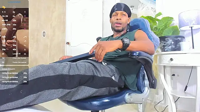 RicoBrown777_ webcam