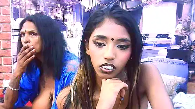 IndianSexySlender webcam