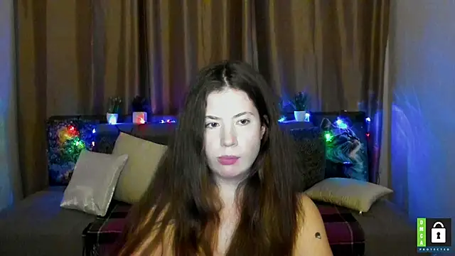 Alicia_redfollow webcam