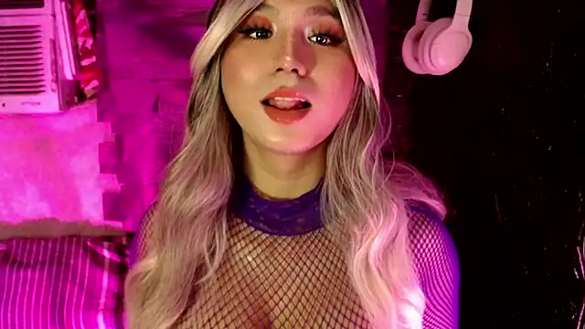 horescocklucy (T young) - RIDE ON MY HORSECOCK DICK.