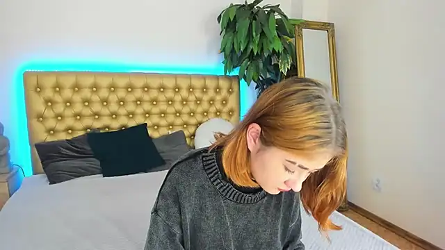 KristineGloww webcam