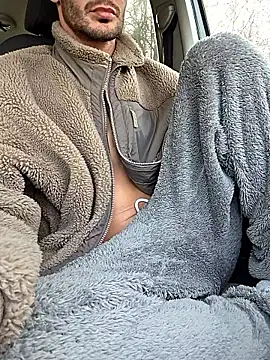 zeefy (M young) - Risky public cum