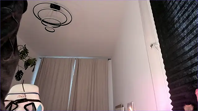 Viktoria_Oliverr webcam