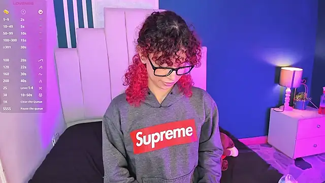 AliceMadnes webcam stripchat model stream image