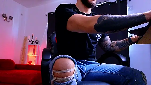 MightyAaron66 webcam