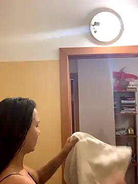 MiraMiss live cam screenshot female on WhoFuck.me — Live Sex Chat & Hookups