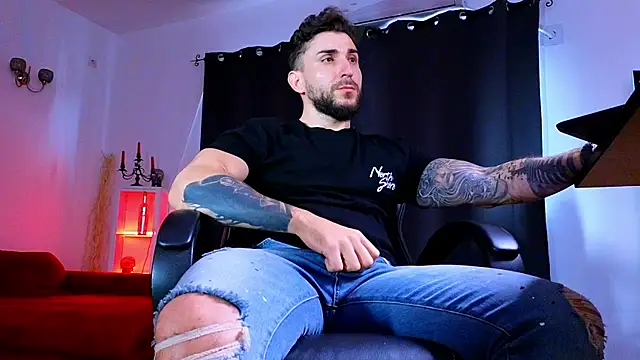 MightyAaron66 webcam