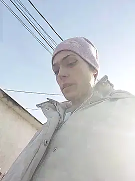 SheTheDeeevil webcam