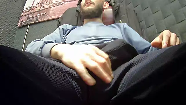 BigcockedTurk20cm live cam screenshot male from Turkey on WhoFuck.me — Live Sex Chat & Hookups