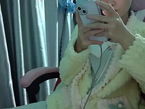 ly-ny - Ly-ny's free webcam - UK Sex Cams