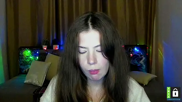 Alicia_redfollow webcam