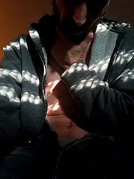 SinisterRefund webcam