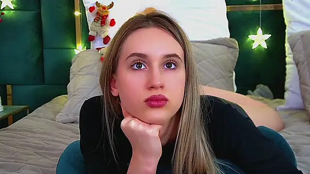 VictoriaHopsons webcam