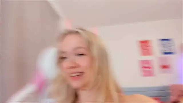 lily_young (F young) - DOUBLE PENETRATION 2 DILDOS