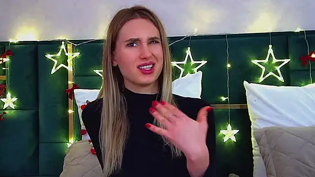 VictoriaHopsons webcam