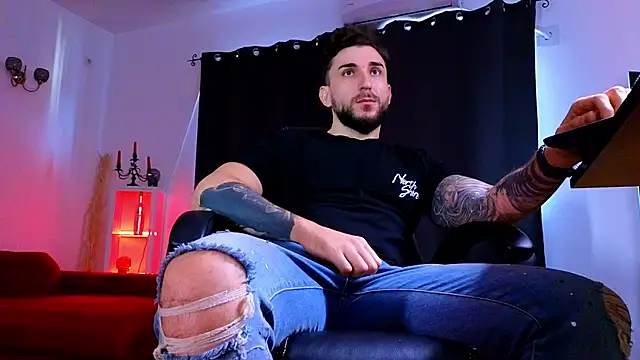 MightyAaron66 webcam