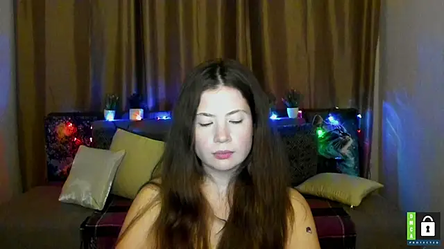 Alicia_redfollow webcam