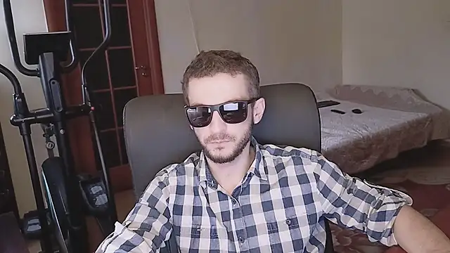 333Alone_in_theDark777 webcam