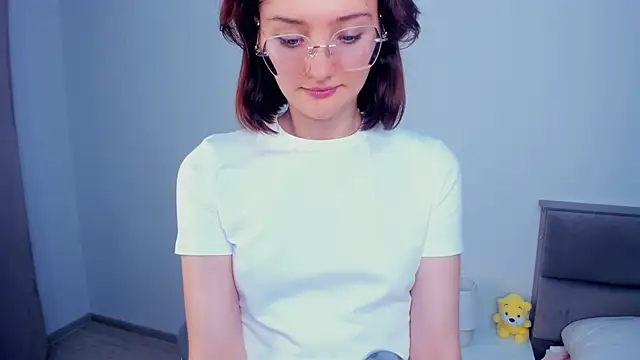 LorrieDegonia webcam