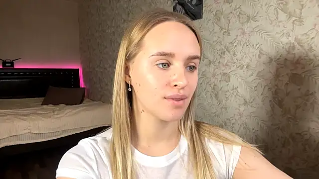 ElisabetLorney webcam