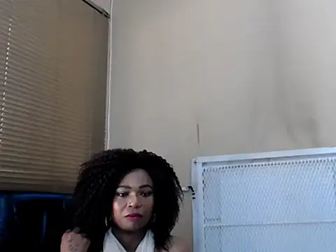 KinkyLuscious webcam