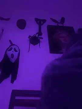 CUMQUEEN-XXX69 webcam