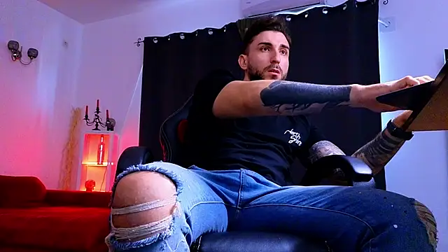 MightyAaron66 webcam