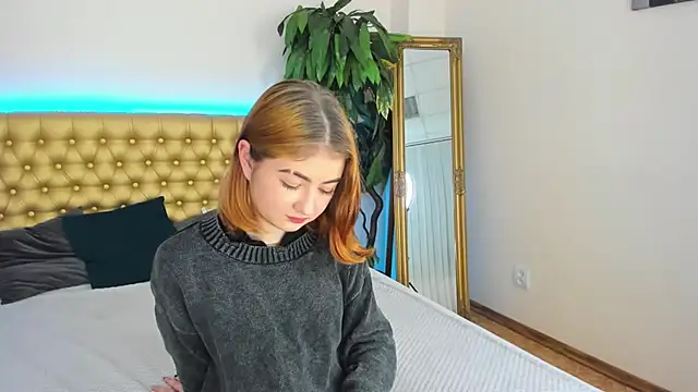 KristineGloww webcam