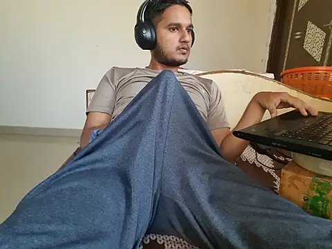 young-hairy-jon webcam