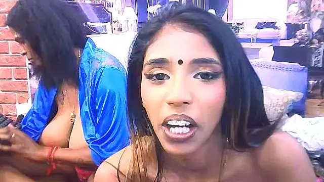 IndianSexySlender webcam