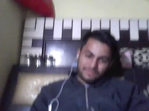 stubborndesiboy - Stubborndesiboy's free webcam