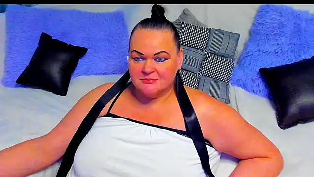 MilanaBiegert webcam